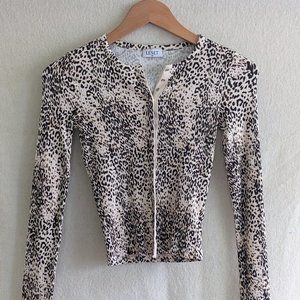 LESET Snap Front Cheetah Print Long Sleeve Top